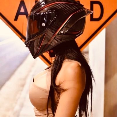 moon's profile picture
