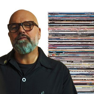 Simon Dunmore's profile picture