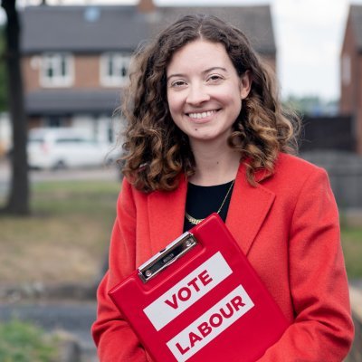SarahCoombesWB's profile picture