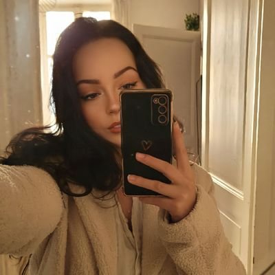 lolafl0's profile picture
