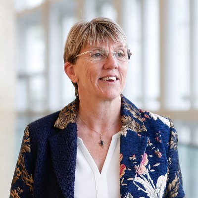 CarolineRooseEU's profile picture