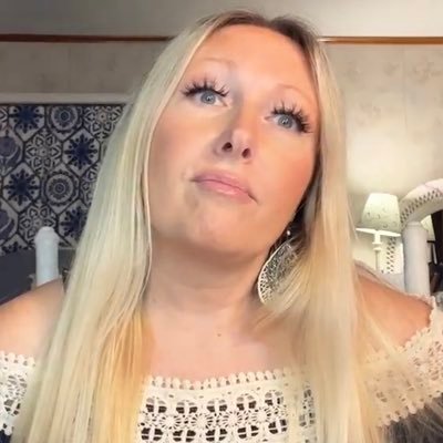 Melissa64261899's profile picture