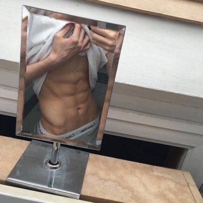 damangge's profile picture