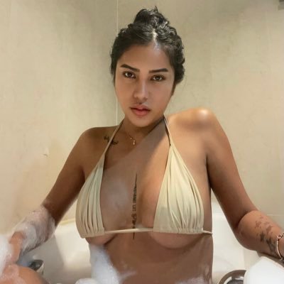 Nikki Lerona's profile picture