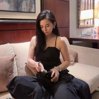 🥂银魅酒庄凤姐🍷's profile picture