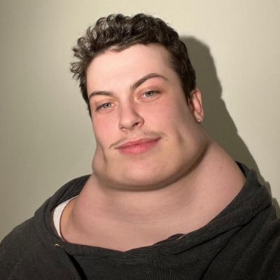 kristofer thomas's profile picture