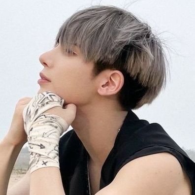 taehyunizip's profile picture