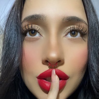 Yaz Toscani ✨ ONLY A $5 ✨'s profile picture