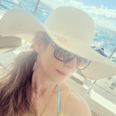 albamarinamessa's profile picture