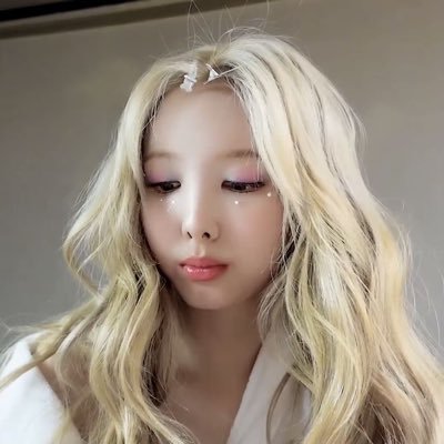 lowkcalkat's profile picture