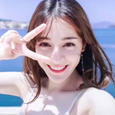 Dilraba Updates 迪丽热巴's profile picture