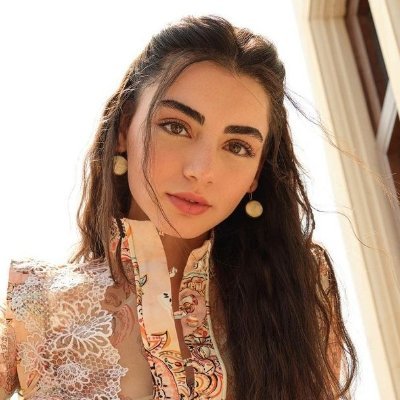 Özge Törer Updates's profile picture