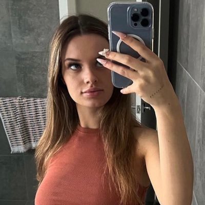 Ash's profile picture