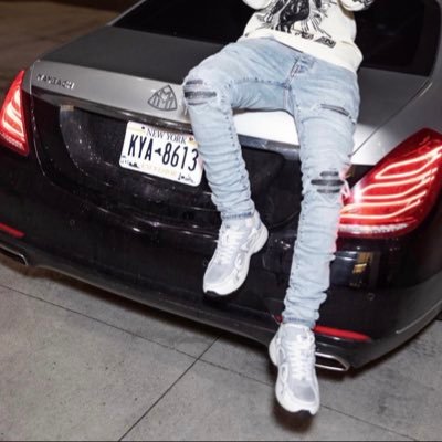 ♱'s profile picture