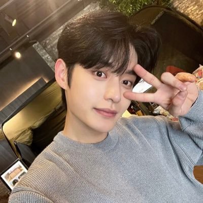 kim jiwoong pics's profile picture