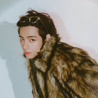 𝔅𝔲𝔩𝔩𝔢𝔱 ⟭⟬ ⁷'s profile picture