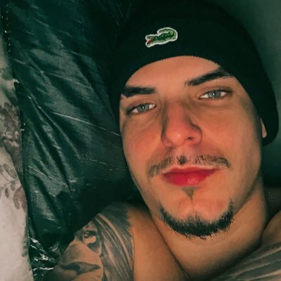 Yurigodoy99's profile picture