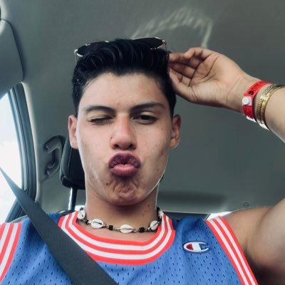 𝑺𝒂𝒍𝒂𝒛𝒂𝒓's profile picture