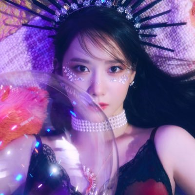 • 융융 •'s profile picture