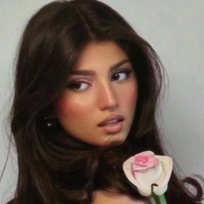 نايا's profile picture