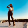 Y's profile picture