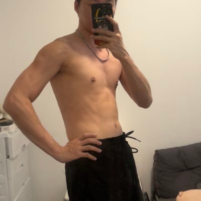 zixuan0m's profile picture
