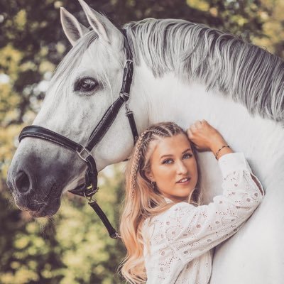 Britt Dekker's profile picture