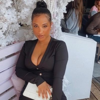 Bee's profile picture