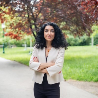 Shoura Hashemi's profile picture