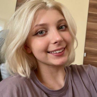 MIRANDA 💸🔮's profile picture