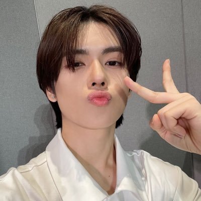 ㅇㅊ♡ྀི's profile picture