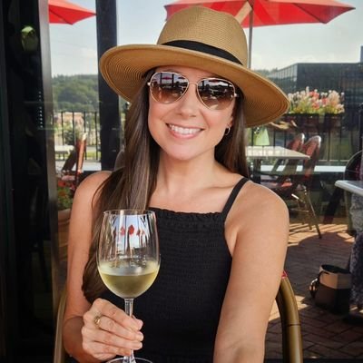 Stephanie Pelley's profile picture