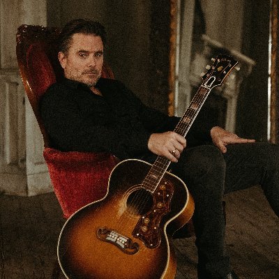 Charles Esten's profile picture
