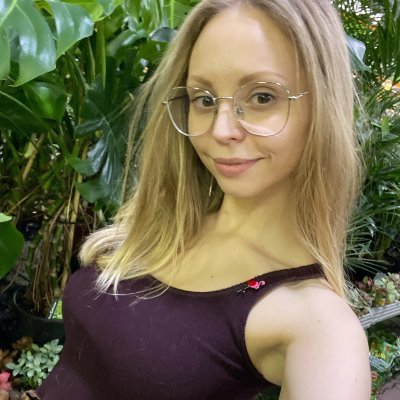 🐮 CELENA's profile picture