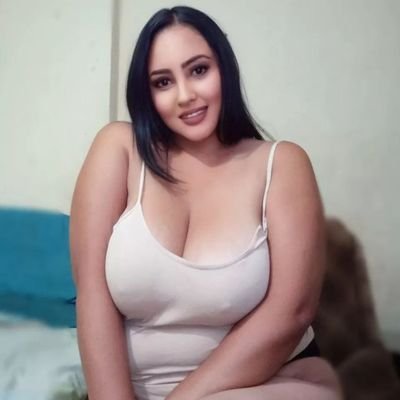 raebelroly6520's profile picture