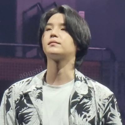ri 🦦 is seeing bts!!'s profile picture