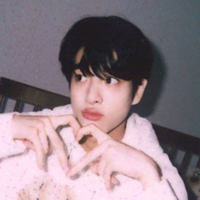 레터's profile picture