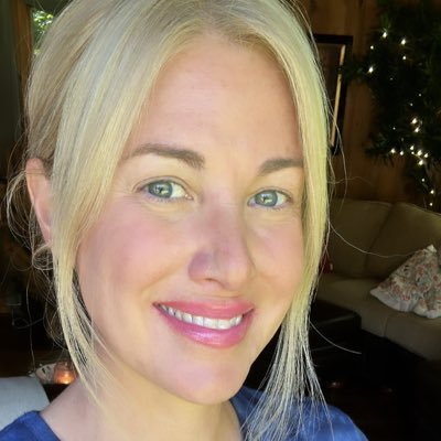 LisaNickelson4's profile picture