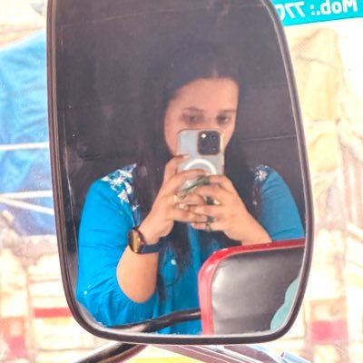 Upmita Vajpai's profile picture