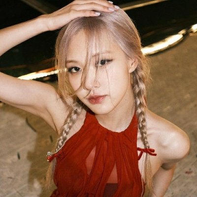 rosé tiny's profile picture