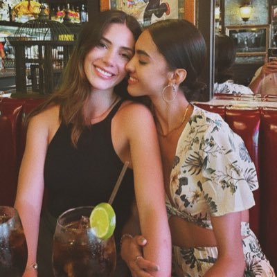 Best of Mariana & Fabiola's profile picture