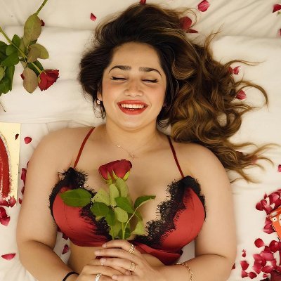 IndianSexBombs's profile picture