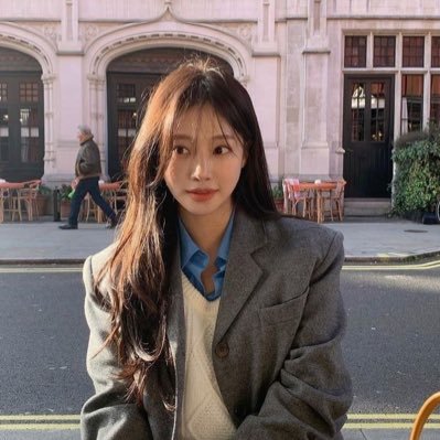 𝙍𝙀𝙄𝙉𝘼's profile picture