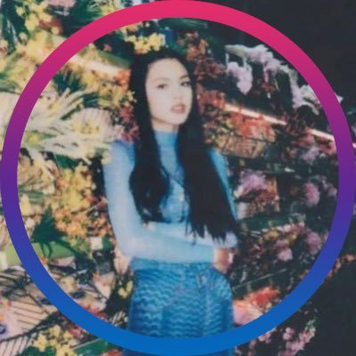 alena 🦋's profile picture
