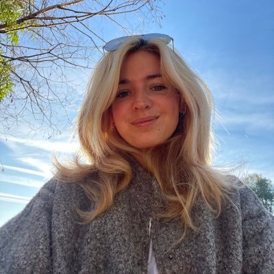Оля Ломакина's profile picture