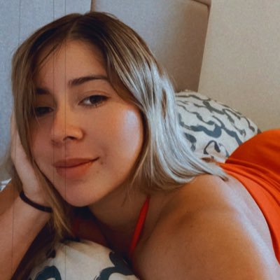 L I ❣️'s profile picture