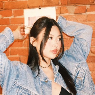 julia's profile picture