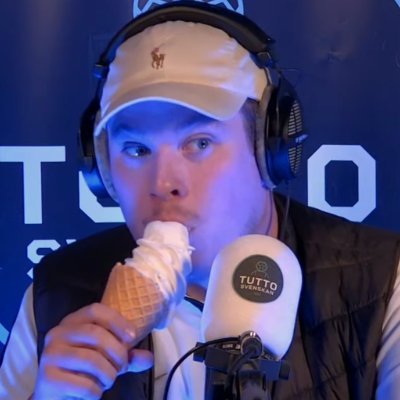 outofcontextk26's profile picture