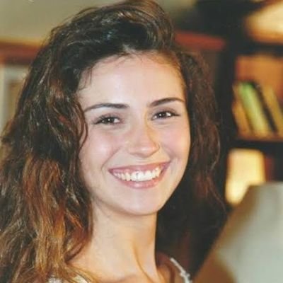 ana •'s profile picture