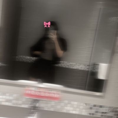 uZ99028283's profile picture